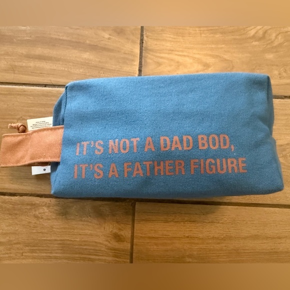 Blue and Tan Funny Dad Father Men's Travel Bag - Picture 1 of 5